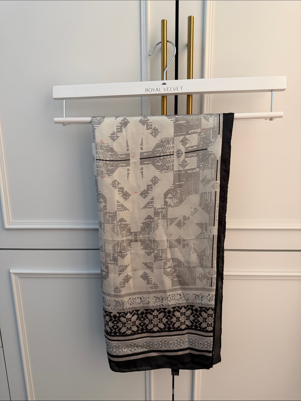 Geometric Black & Cream Scarf